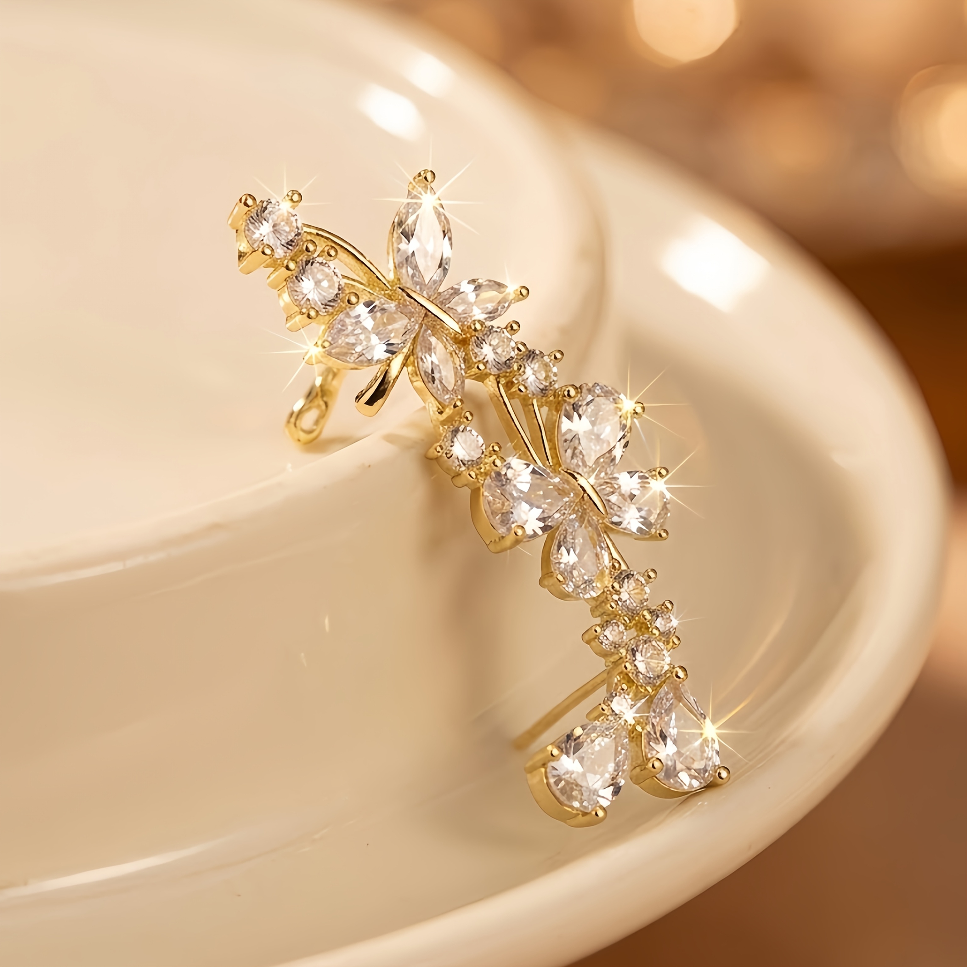 Elegant Butterfly Ear Clip Stud with Synthetic Zirconia, Fashionable